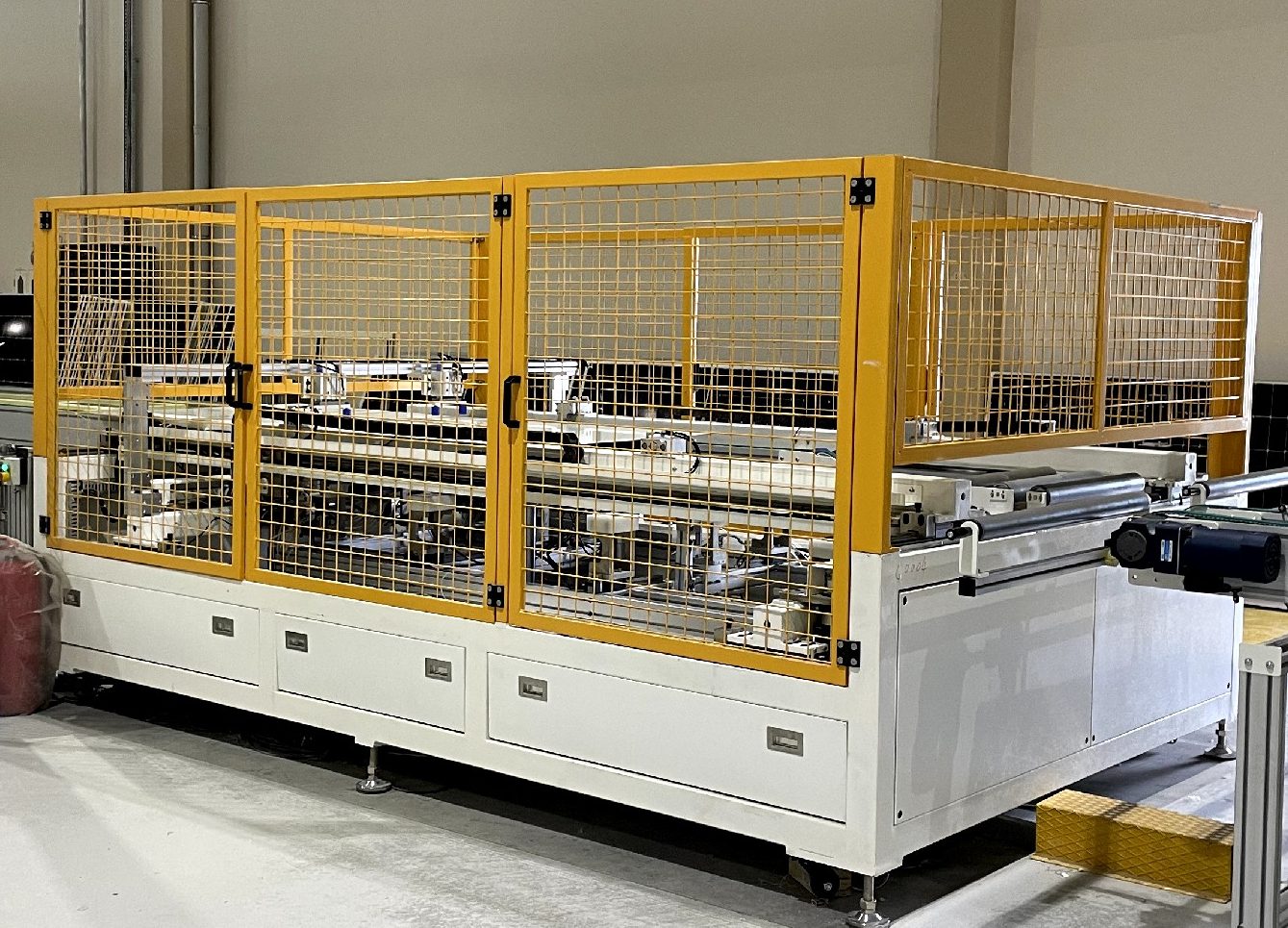 9、自动修边机 e